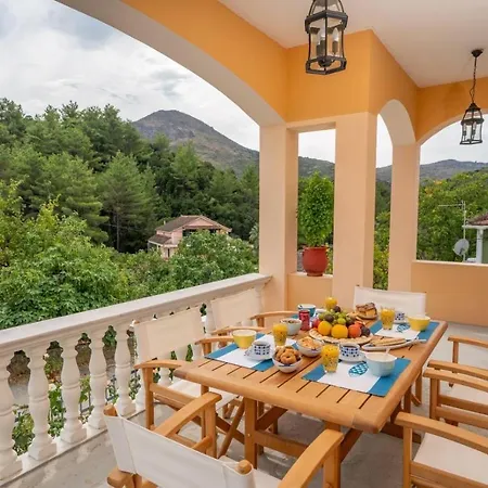 بيت للعطل House Kochyli *