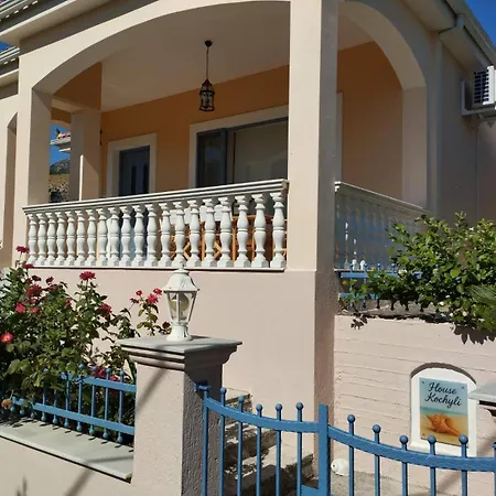 House Kochyli بيت للعطل *